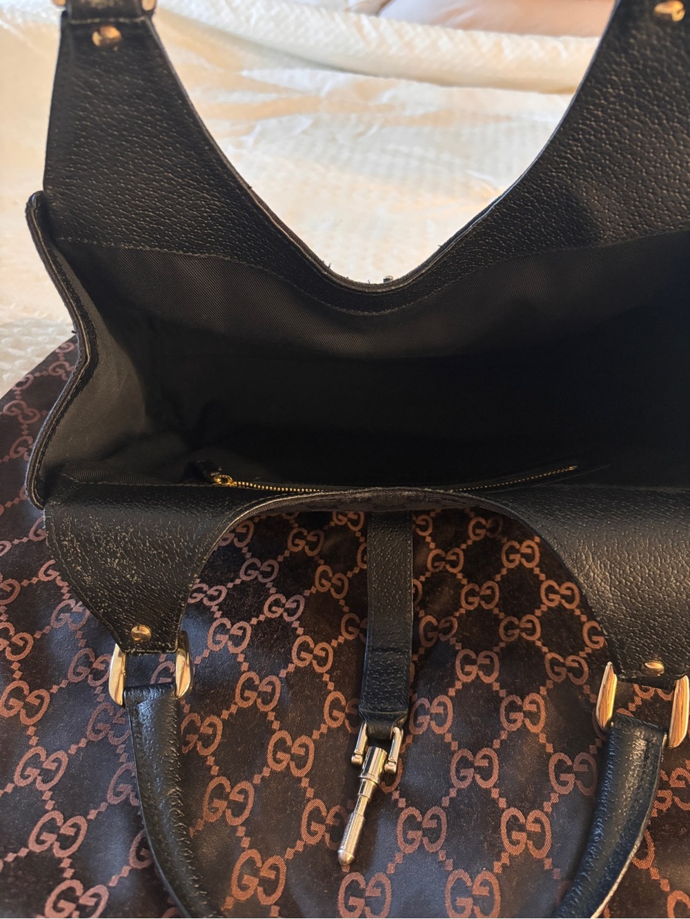 Gucci GG Jackie Nailhead Bardot Bag - Picture 7 of 9
